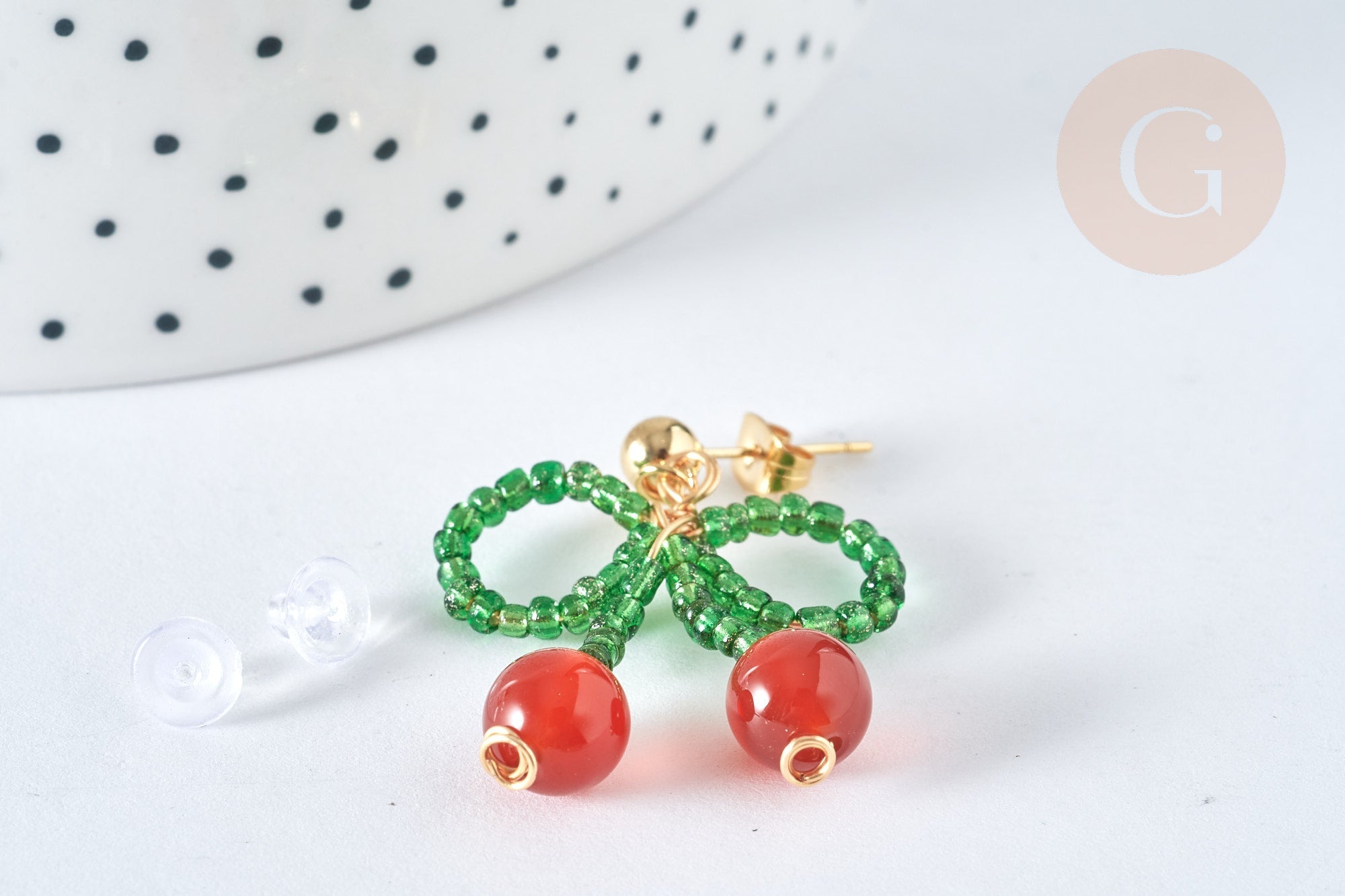 Gingerlily cerise G7477 boucles puces acier doré agate rouge