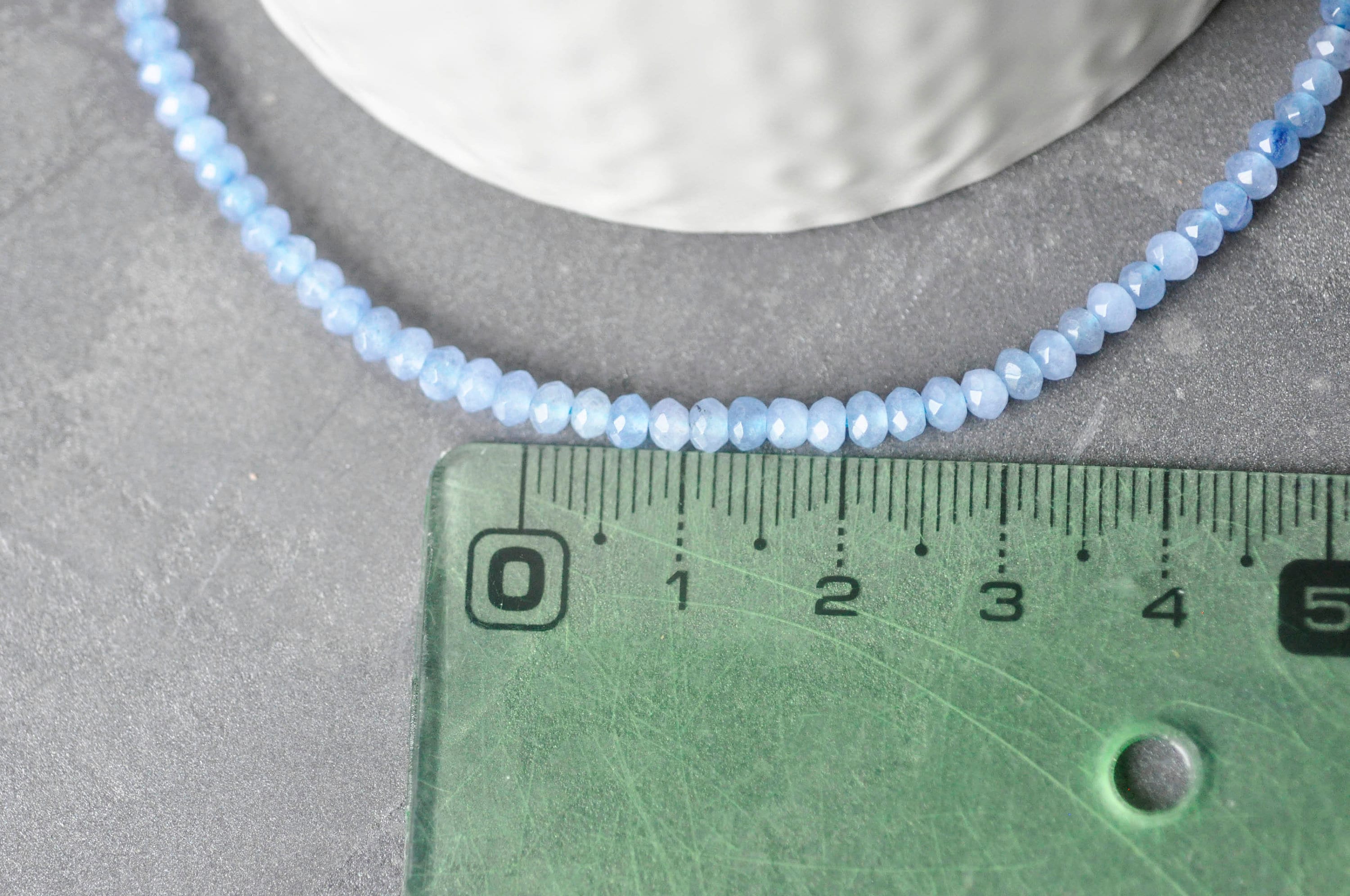 Gingerlily Perles G3909 perle abacus jade bleu 4x2mm fil 36cm