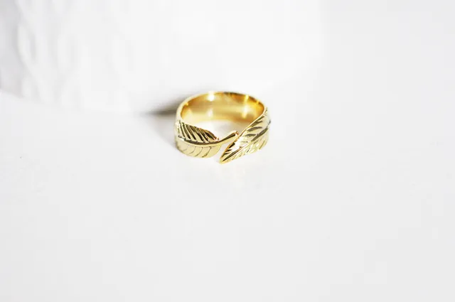 Gingerlily Bague réglable dorée 16K 16mm support minimaliste