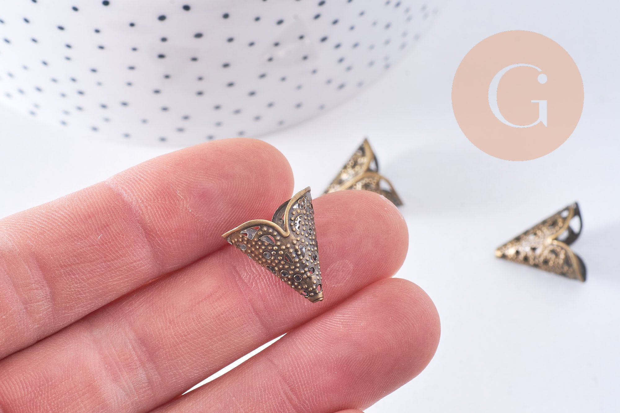 Gingerlily Cônes collerettes bronze dentelle 18mm x20