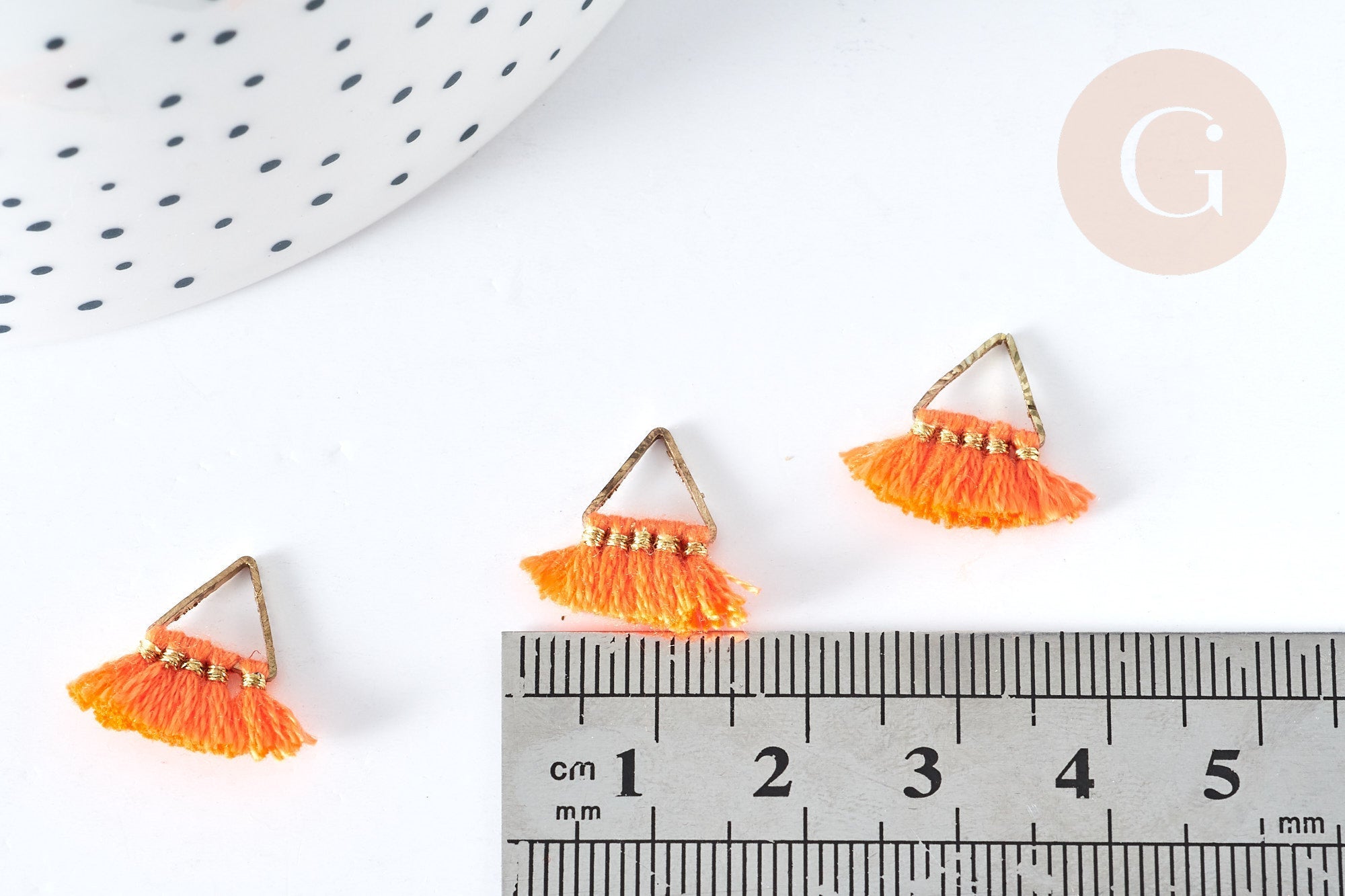 Gingerlily Breloque pompon orange polyester laiton doré 15mm x1