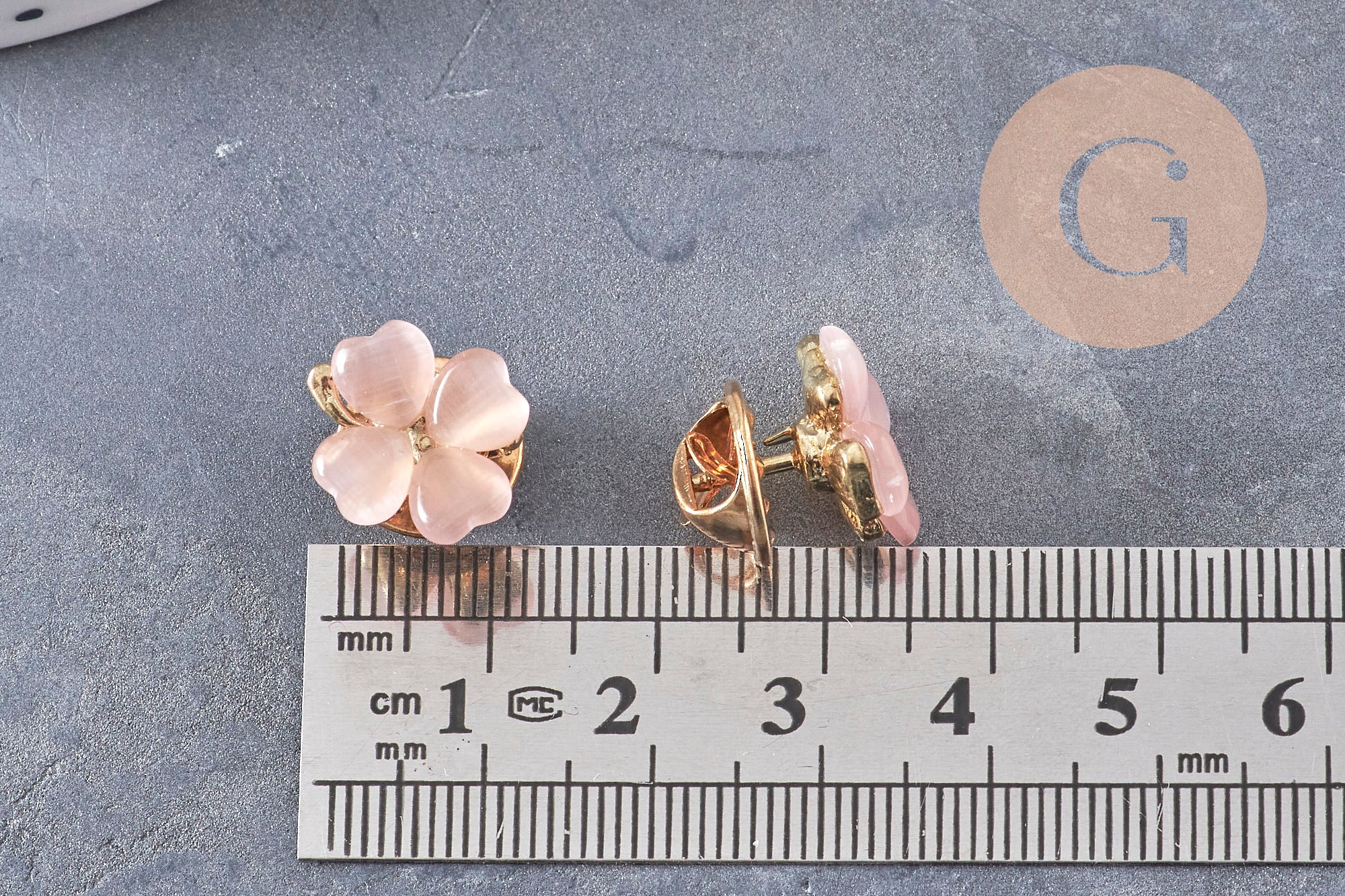 Gingerlily Broche G10991 trèfle doré verre rose x1