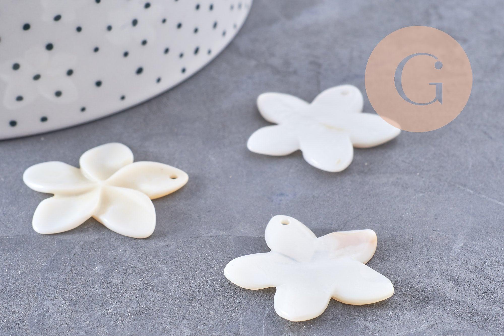 Gingerlily Perles pendentif fleur nacre blanche 32mm x2