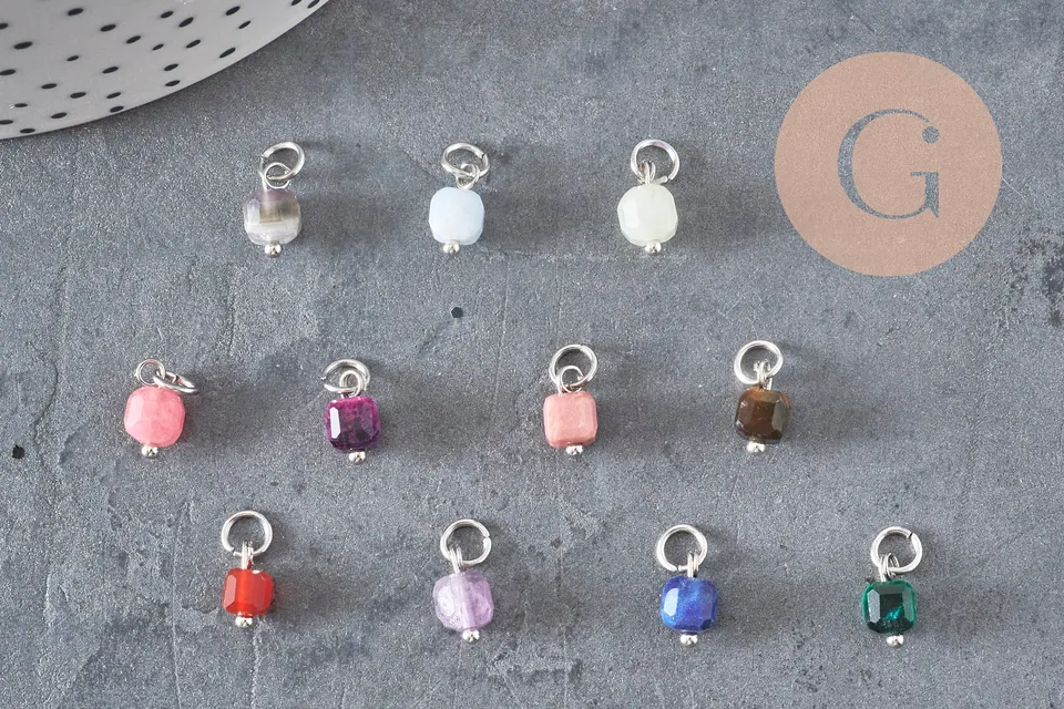 Gingerlily Breloque cube pierre naturelle acier 10mm x1