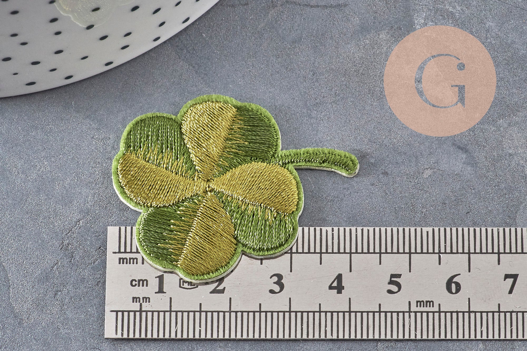 Gingerlily écusson trèfle 4 feuilles thermocollant 47,5mm x1