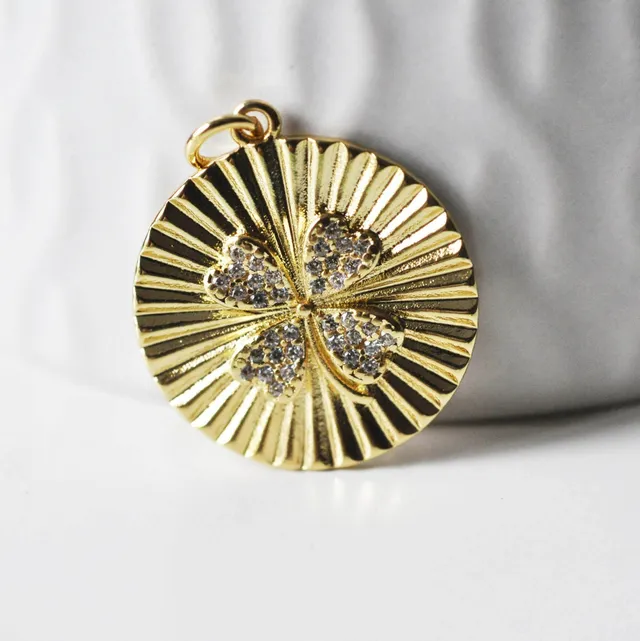 Gingerlily Pendentif médaille trèfle laiton doré 18K 21.5mm