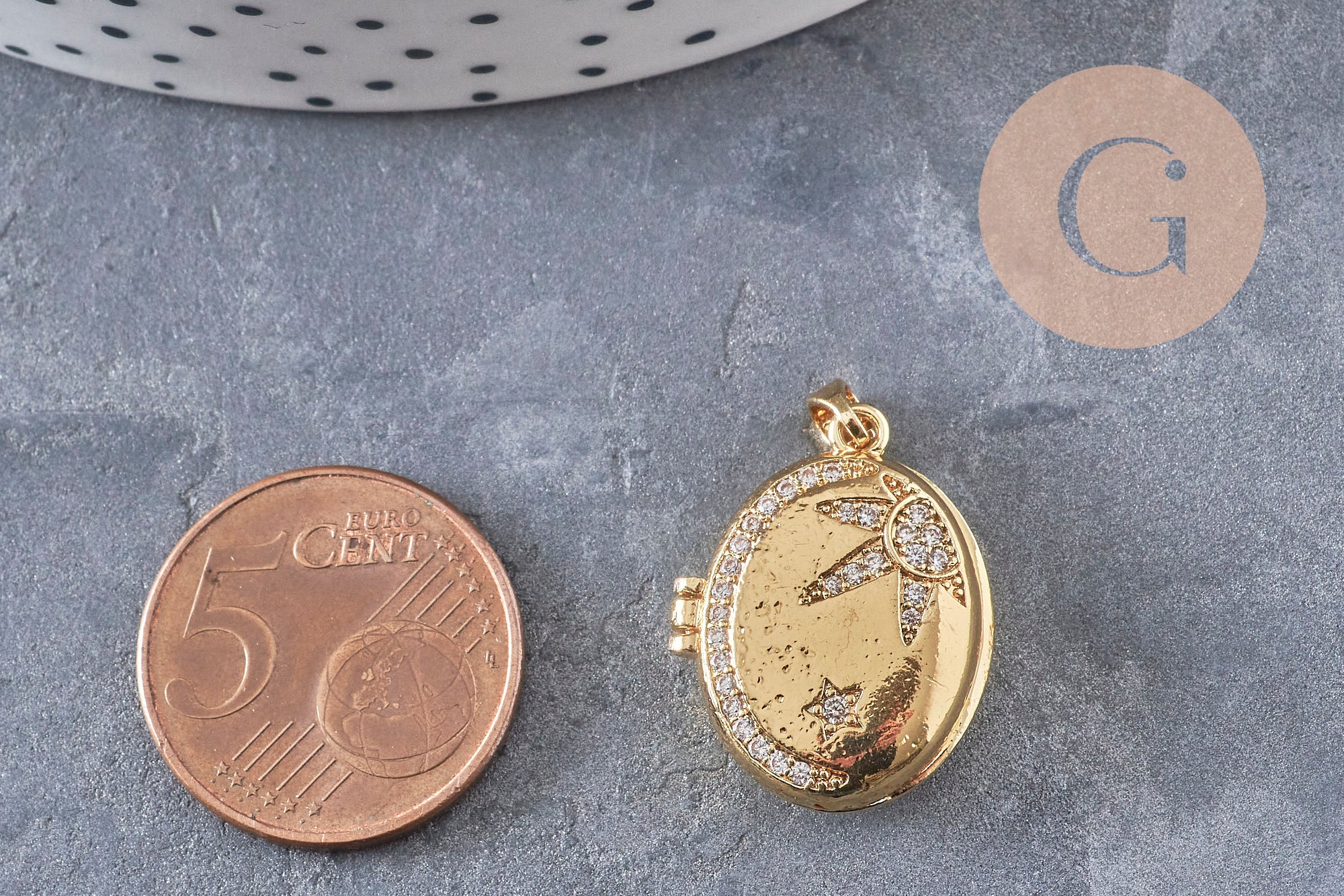 Gingerlily Pendentif locket ovale doré étoiles 17mm x1