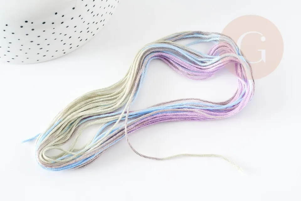Gingerlily Fil à Broder Dégradé Bleu Violet 0.5mm 8m
