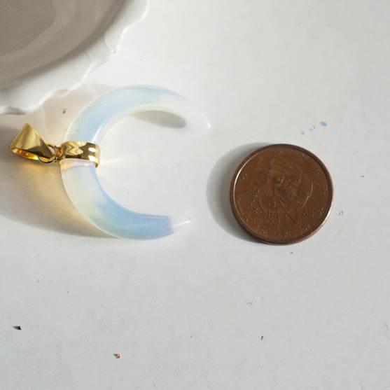 Gingerlily Pendentif lune opalite blanche 32mm croissant