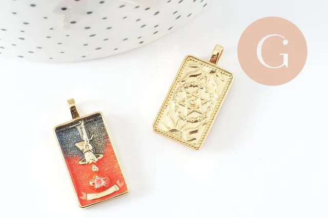 Gingerlily pendentif tarot Le Pendu laiton doré 30mm émaillé zircon
