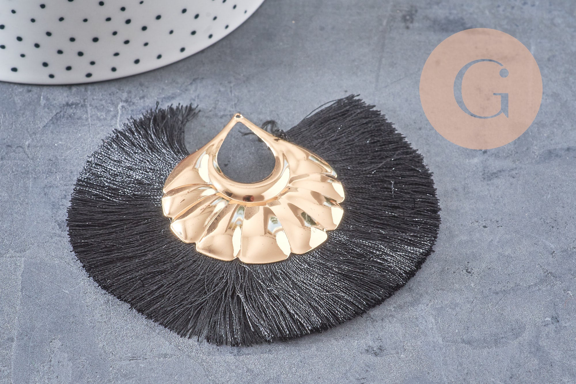 Gingerlily Perles G4533 pendentif pompon fil noir doré 92mm x2