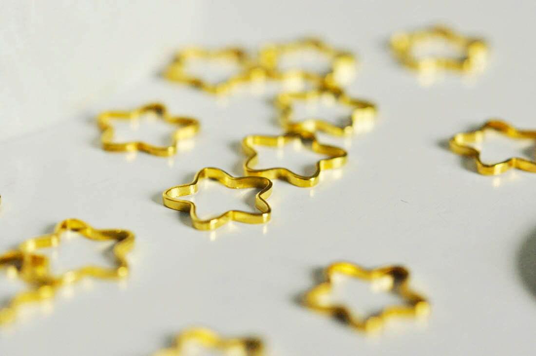 Gingerlily Apprêts Connecteurs Étoile 10mm Laiton Doré x50