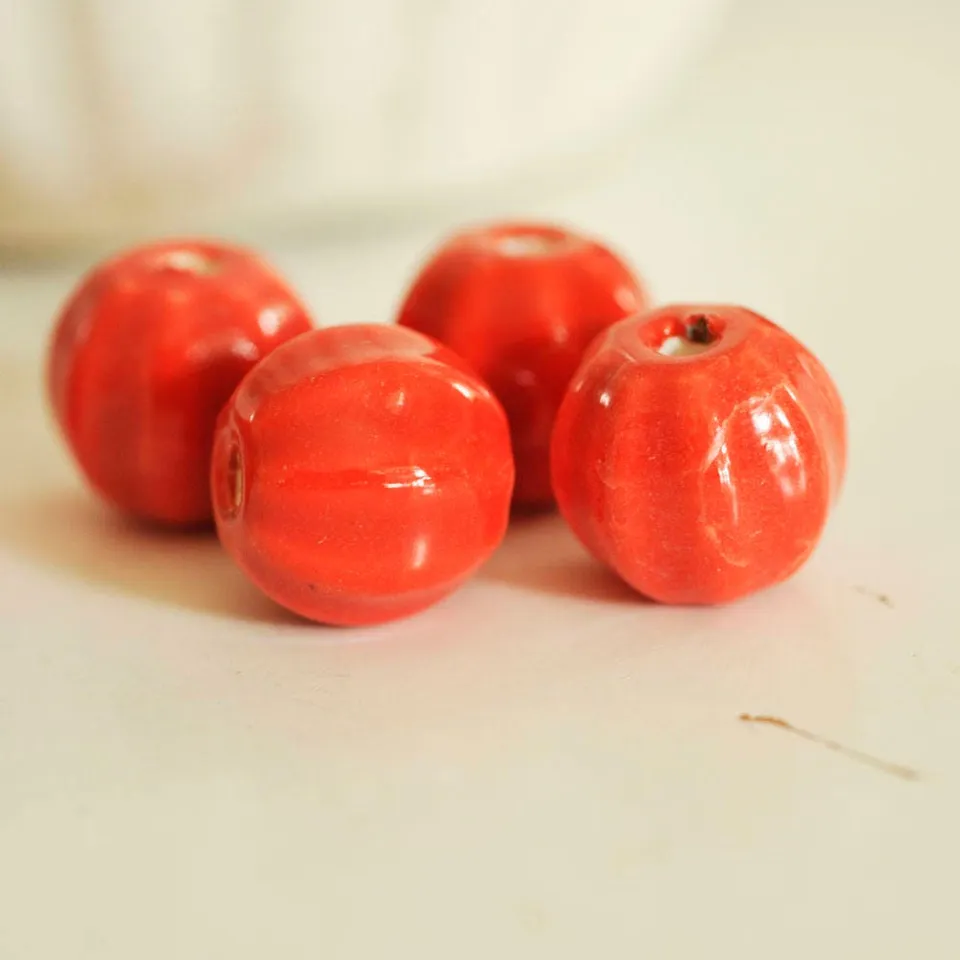 Gingerlily perles G0703 porcelaine rouge 13mm striées x5