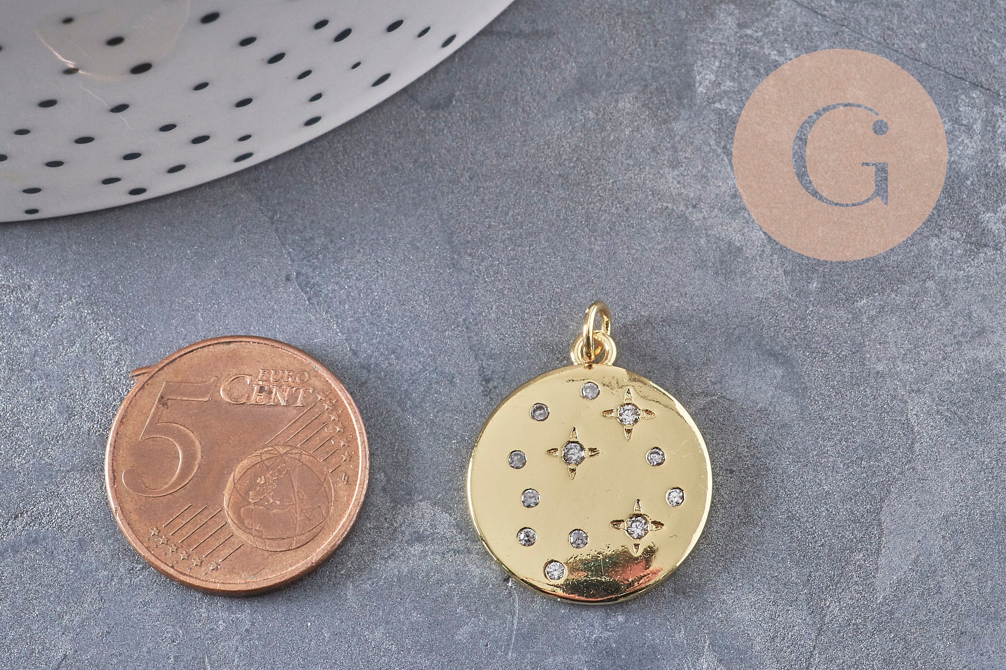 Gingerlily Pendentif rond laiton doré 18K zircons G10976 23mm x1