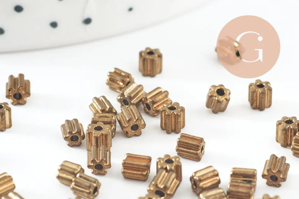 Gingerlily Perles G9885 rocaille tube fleur dorée 3,5mm 10g