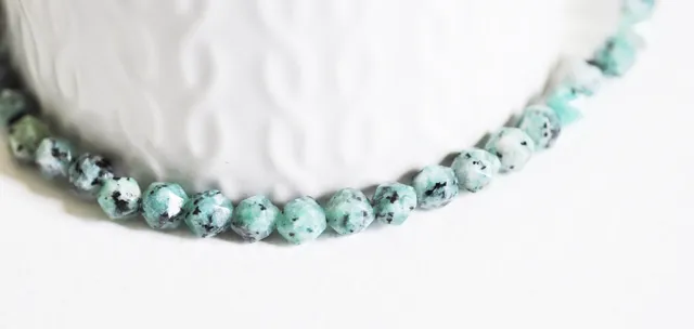 Gingerlily Perles jaspe sésame facettes 6mm fil 60 perles