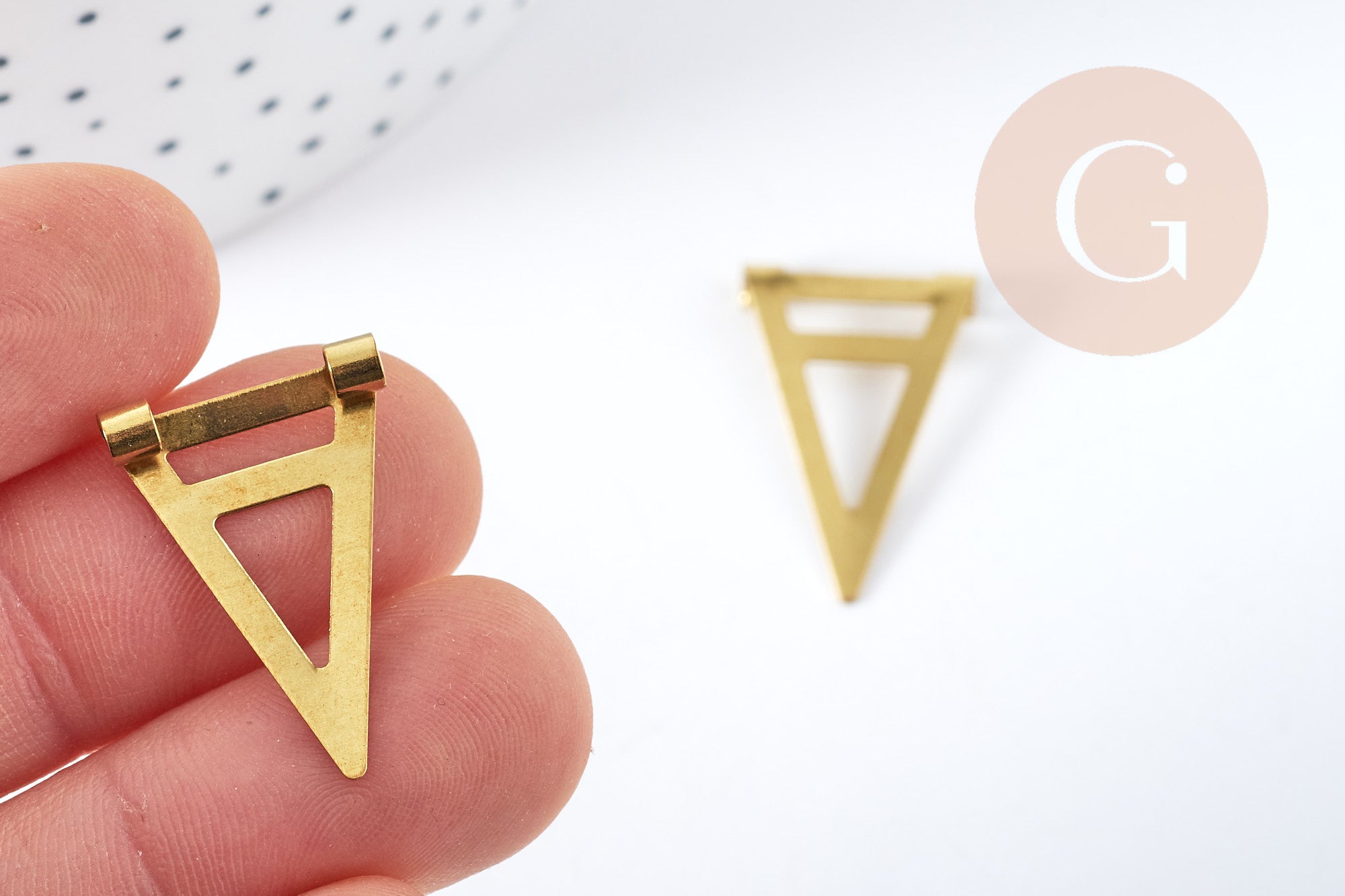 Gingerlily Pendentifs G8317 triangle laiton doré 26mm x2