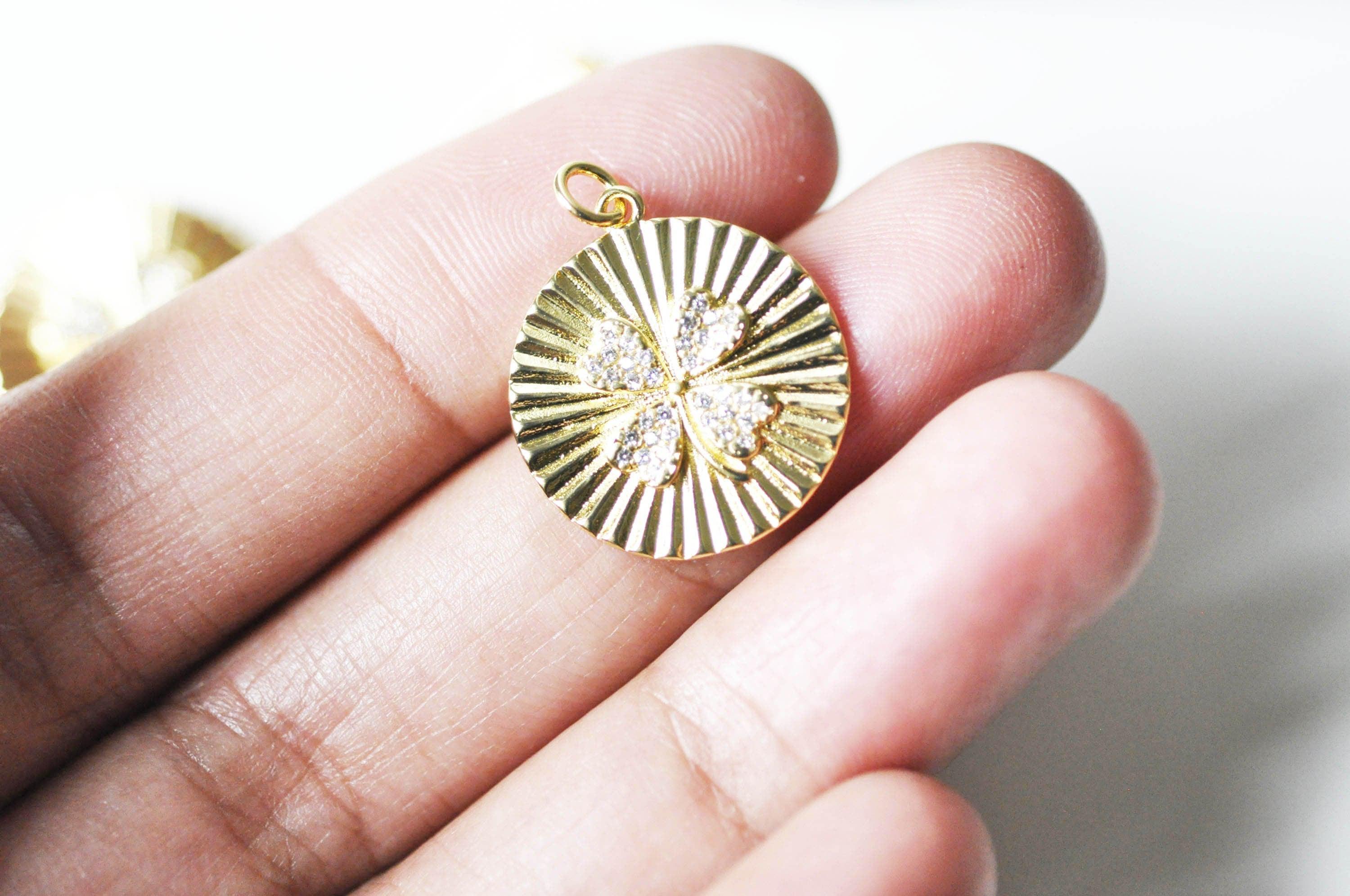 Gingerlily Pendentif médaille trèfle laiton doré 18K 21.5mm