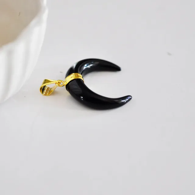 Gingerlily pendentif lune agate noire G837 32mm