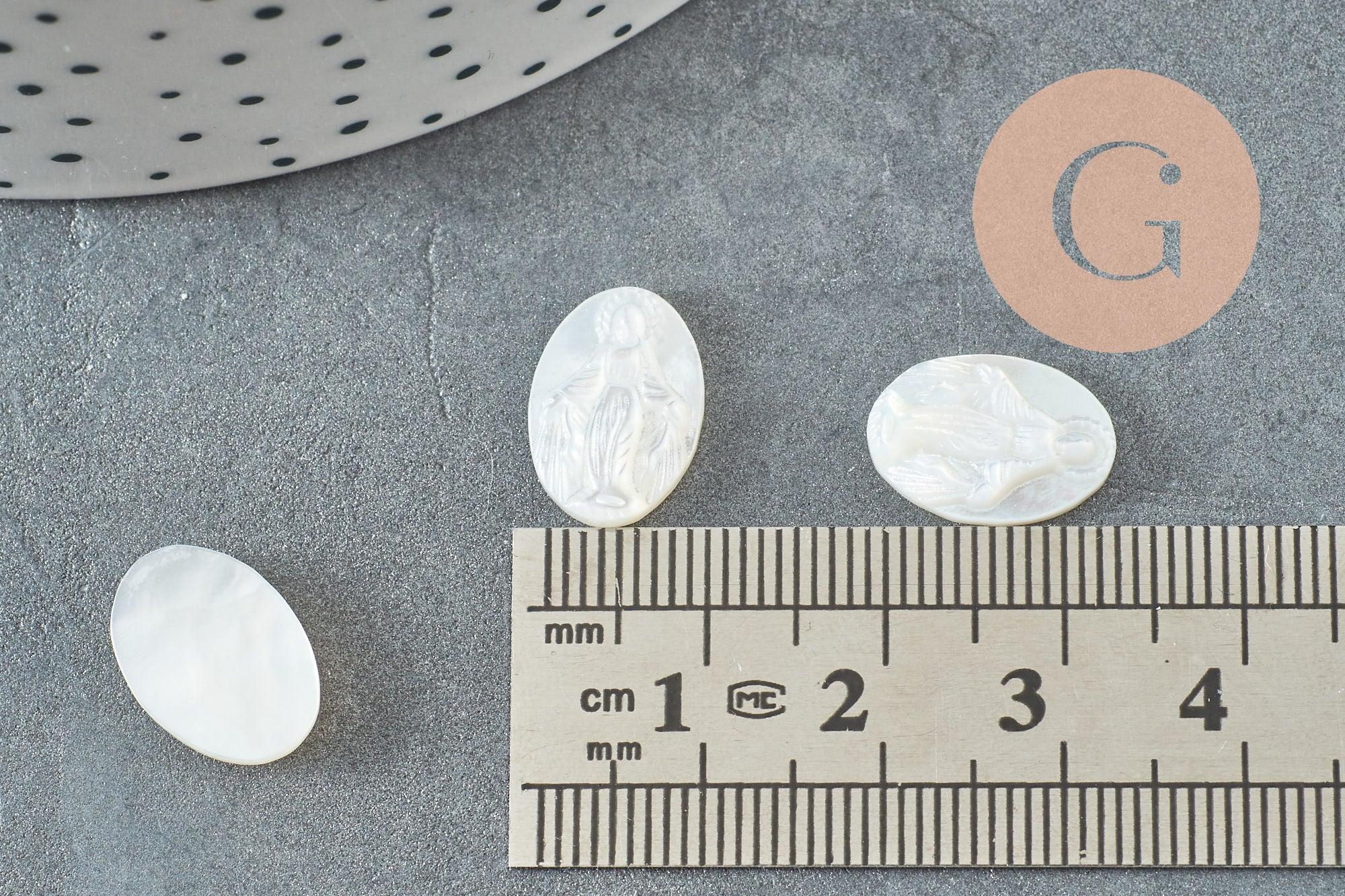 Gingerlily Cabochon ovale nacre Vierge Marie 14x10mm x1