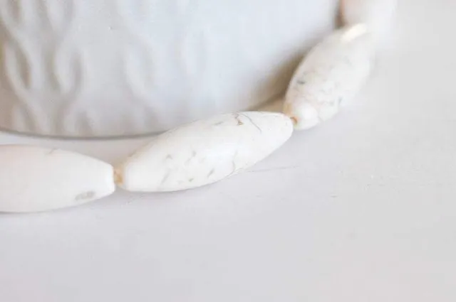 Gingerlily perle howlite G1319 ovale blanc 30mm x5