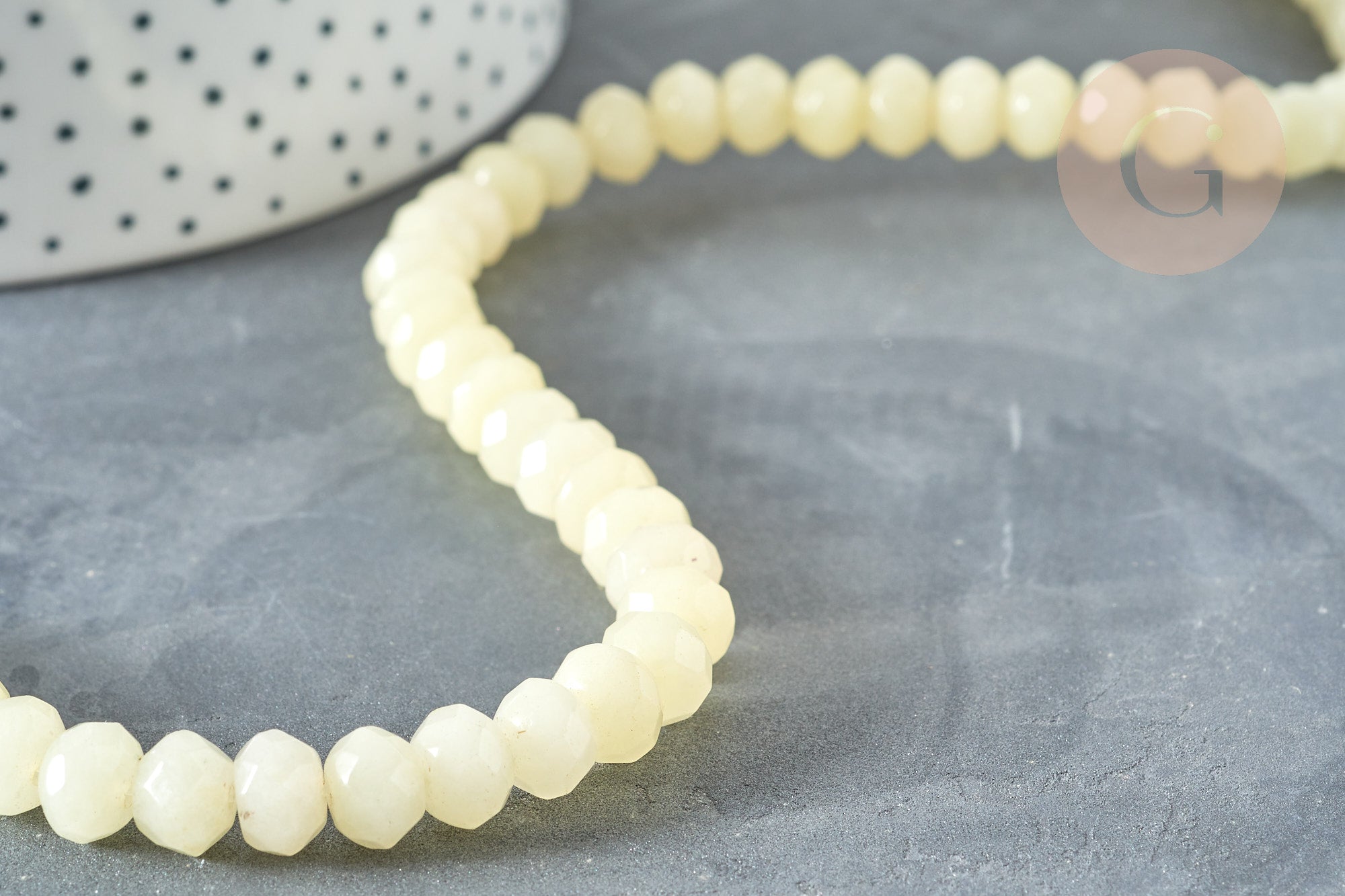 Gingerlily perles jade jaune clair 8x6mm fil 40cm
