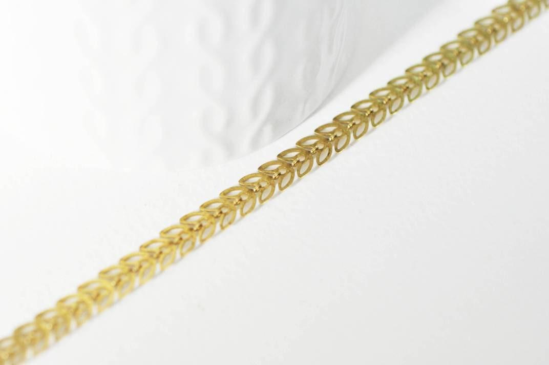 Gingerlily Chaîne G1278 chevron laiton brut 6mm 1m