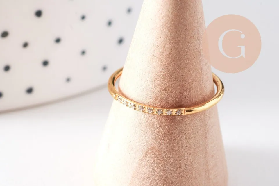 Gingerlily bague alliance dorée zircons blancs taille 7 acier