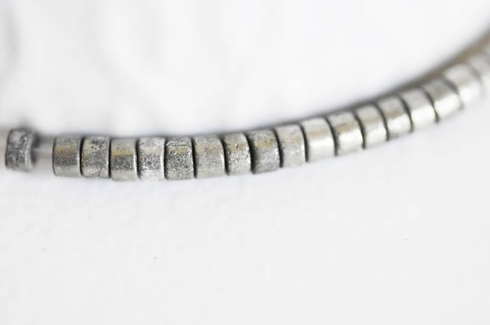 Gingerlily Perles heishi pyrite naturelle disque 3mm fil 130