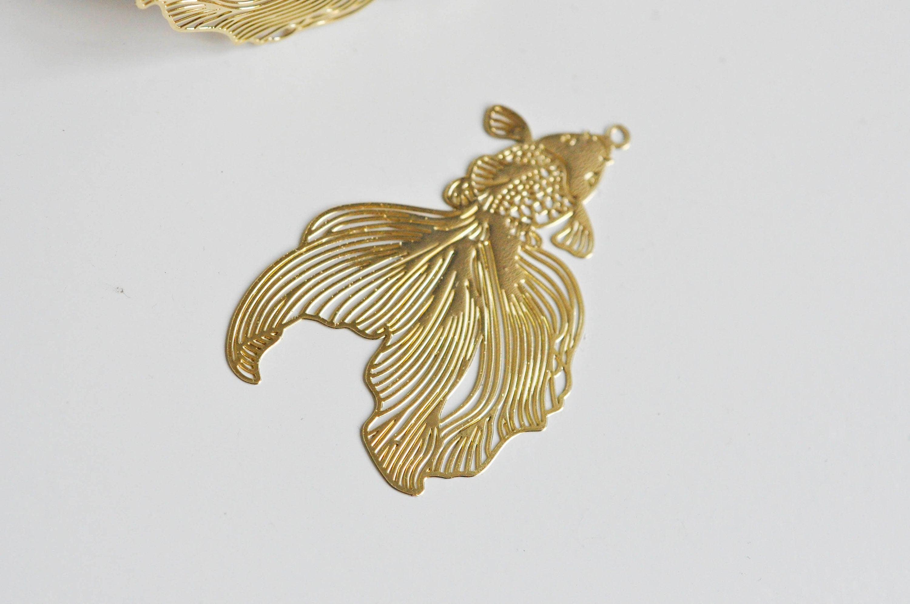 Gingerlily Pendentif estampe poisson japonais doré 49mm x2