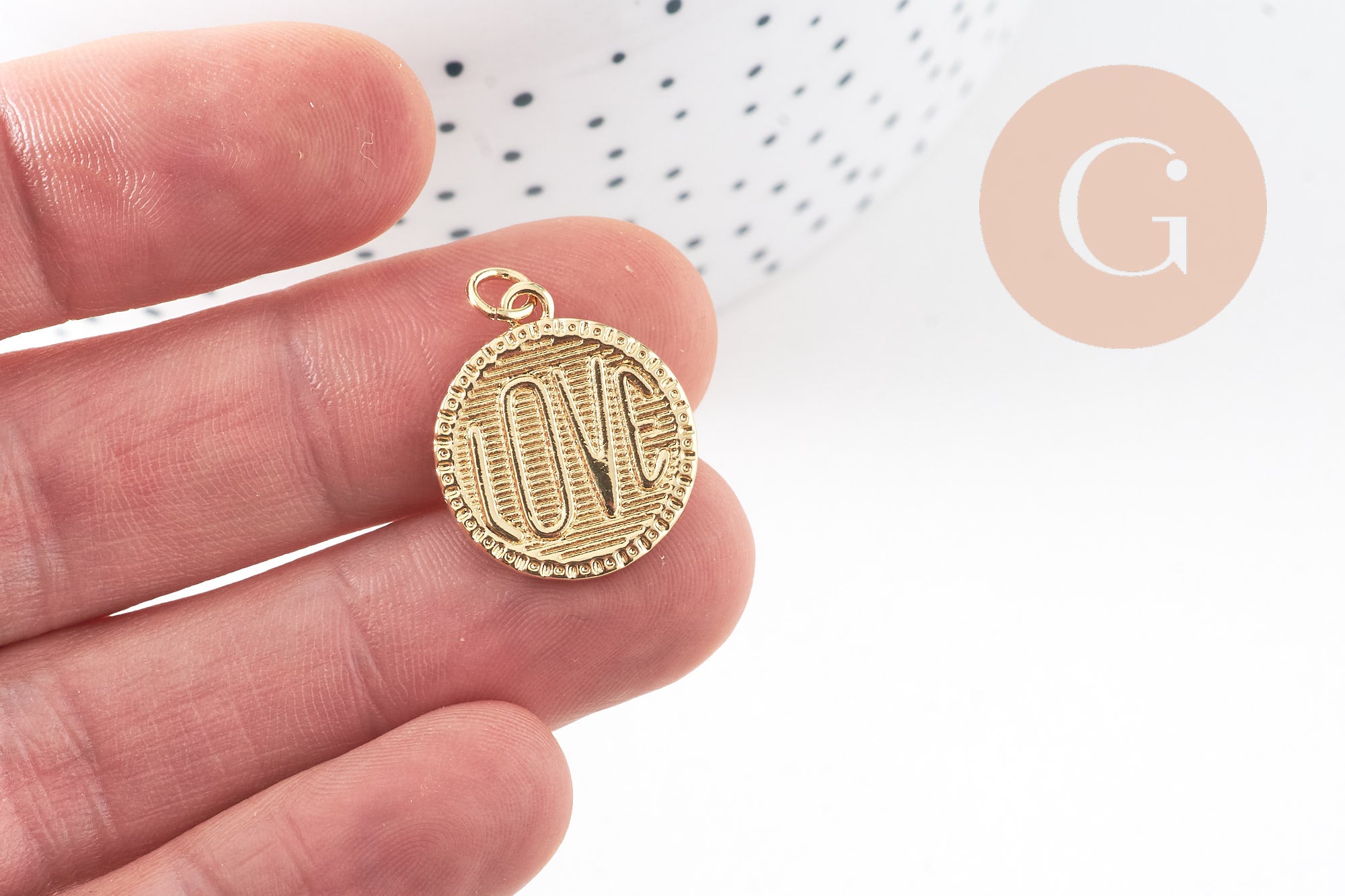 Gingerlily Pendentifs G10814 médaille LOVE laiton doré 20,5mm x1