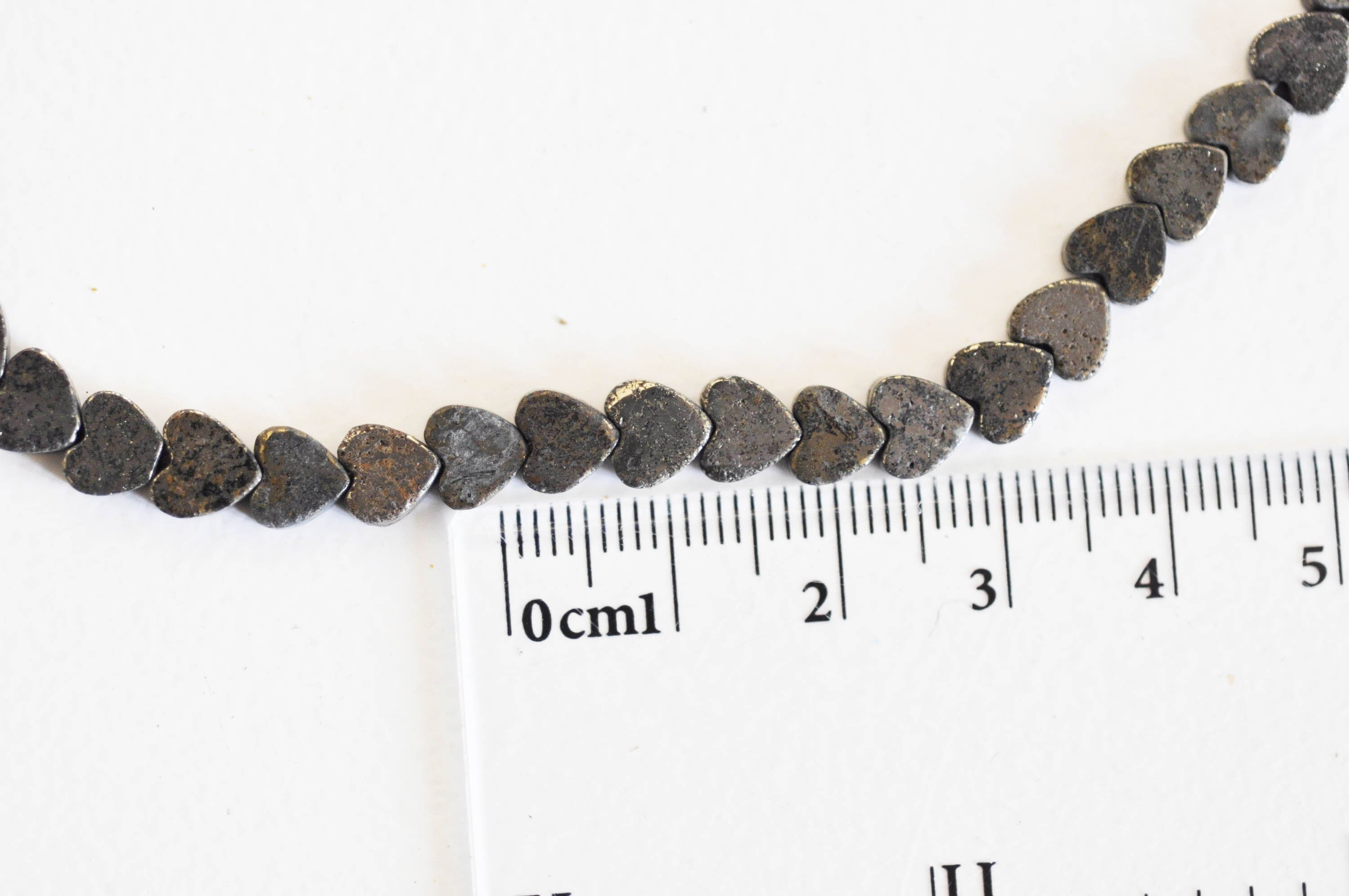 Gingerlily Perles pyrite cœur 6mm fil 70 perles G3408