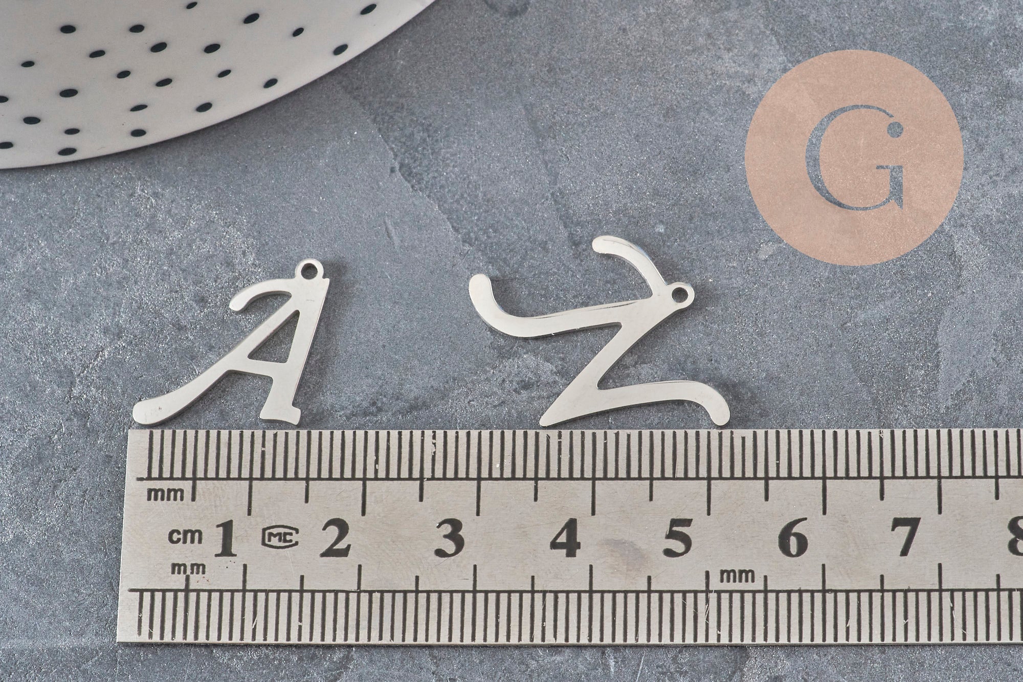 Gingerlily Pendentifs Lettre Initiale Acier Platine 20.5mm