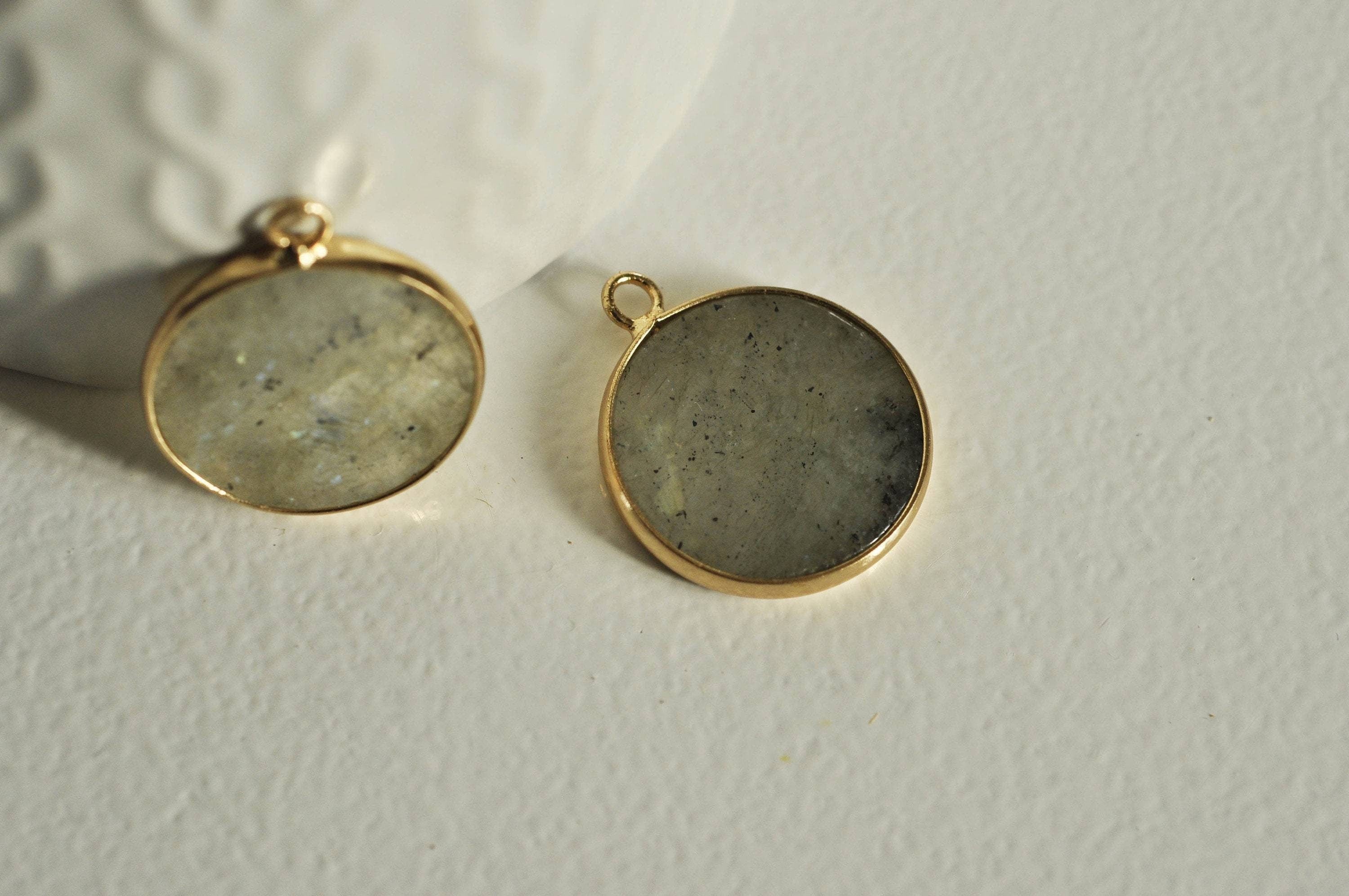 Gingerlily Pendentif rond labradorite 26mm G1043