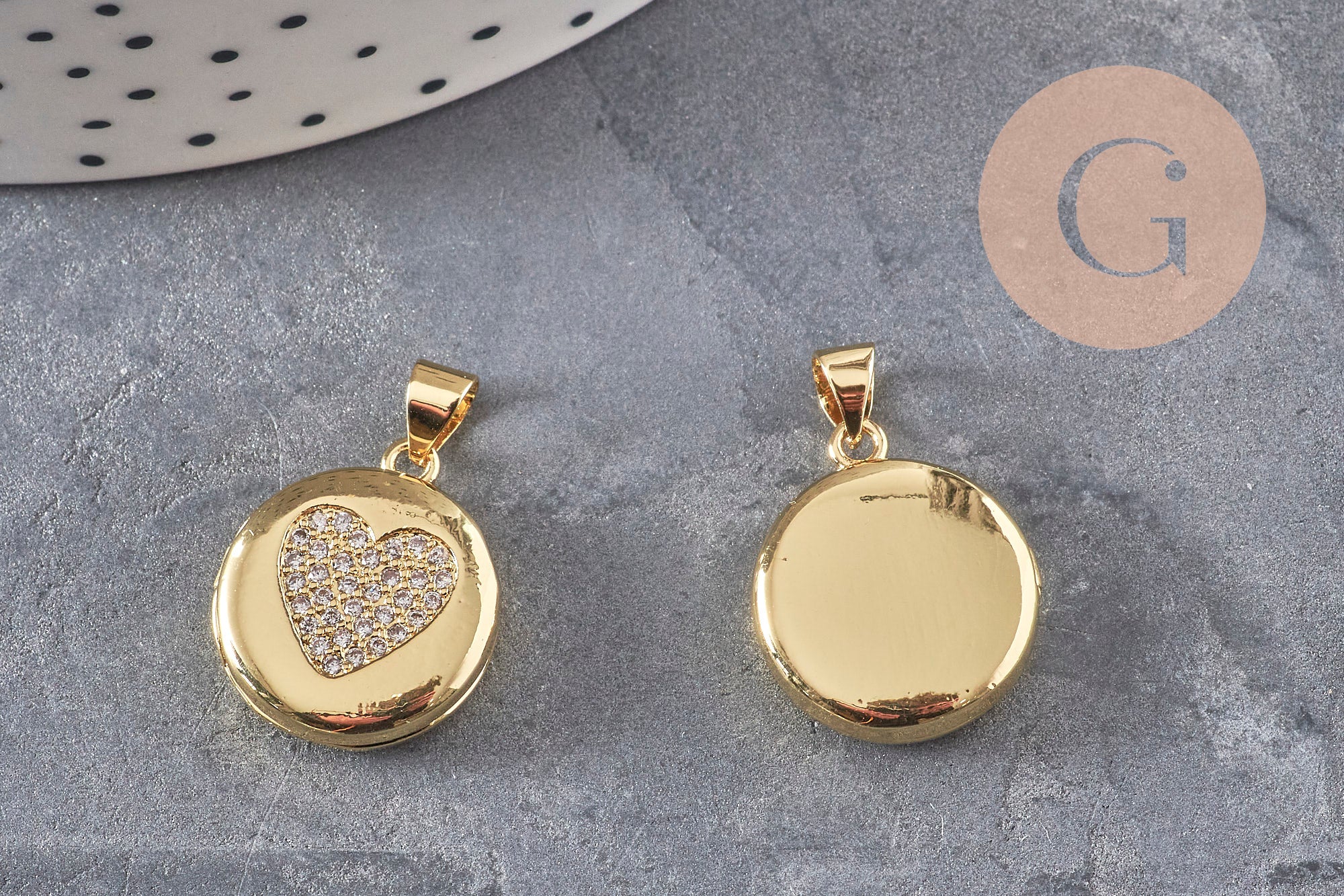 Gingerlily Pendentifs G11137 locket rond doré coeur zircons 23mm x1