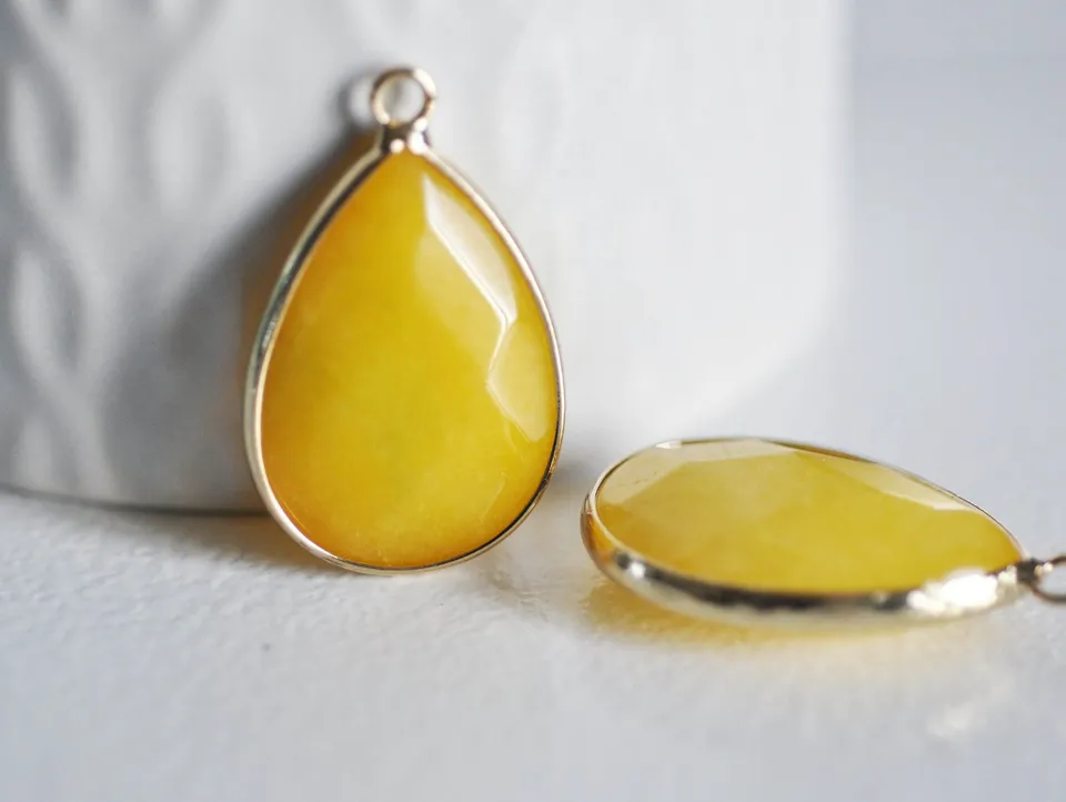 Gingerlily Perles G1032 pendentif goutte jade jaune 35mm x1