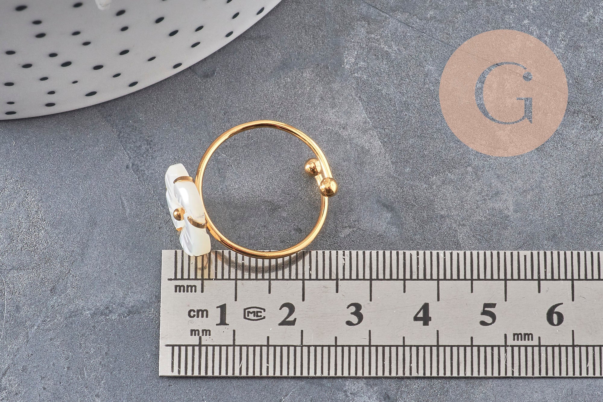 Gingerlily Apprêts G11077 bague fleur nacre doré réglable acier