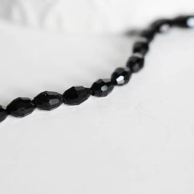 Gingerlily Perles verre noir grain de riz 6mm fil de 70