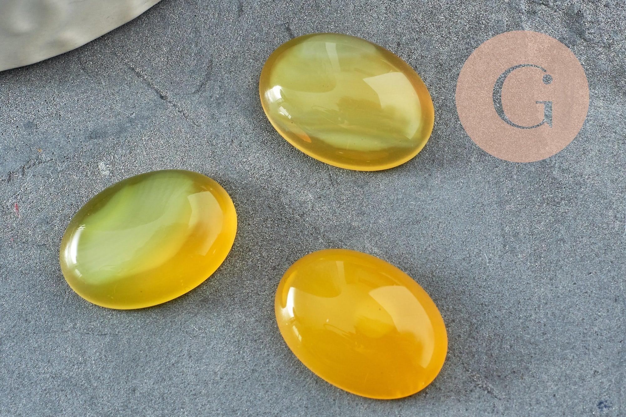 Gingerlily cabochon ovale jade jaune 18x13mm x1