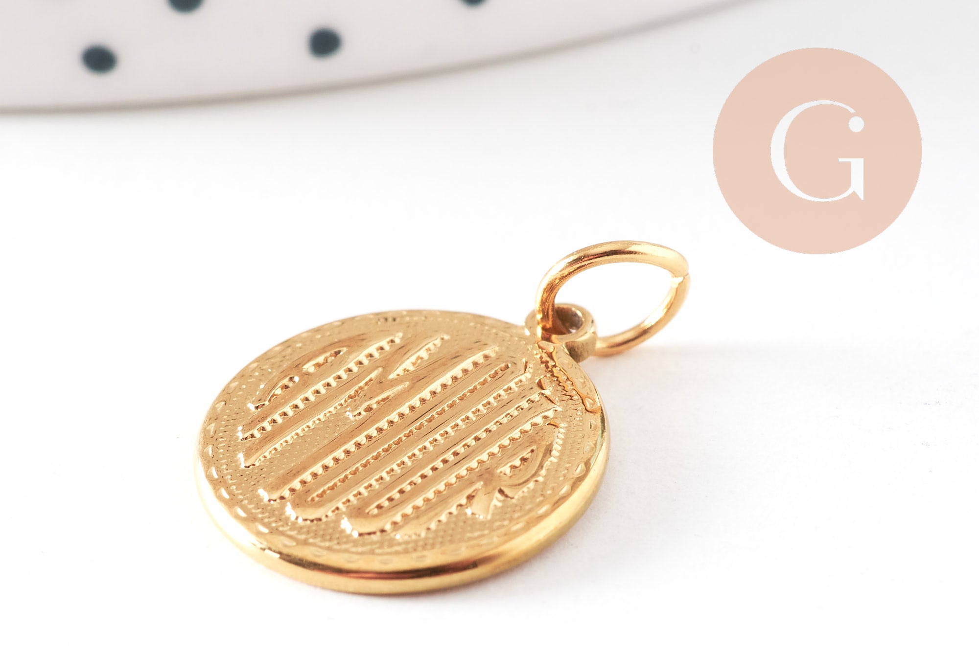 Gingerlily Pendentif rond Amour acier doré 18mm x1