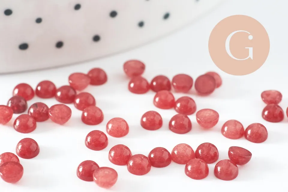 Gingerlily Cabochon Rond Jade Rouge Naturel 4 mm x1