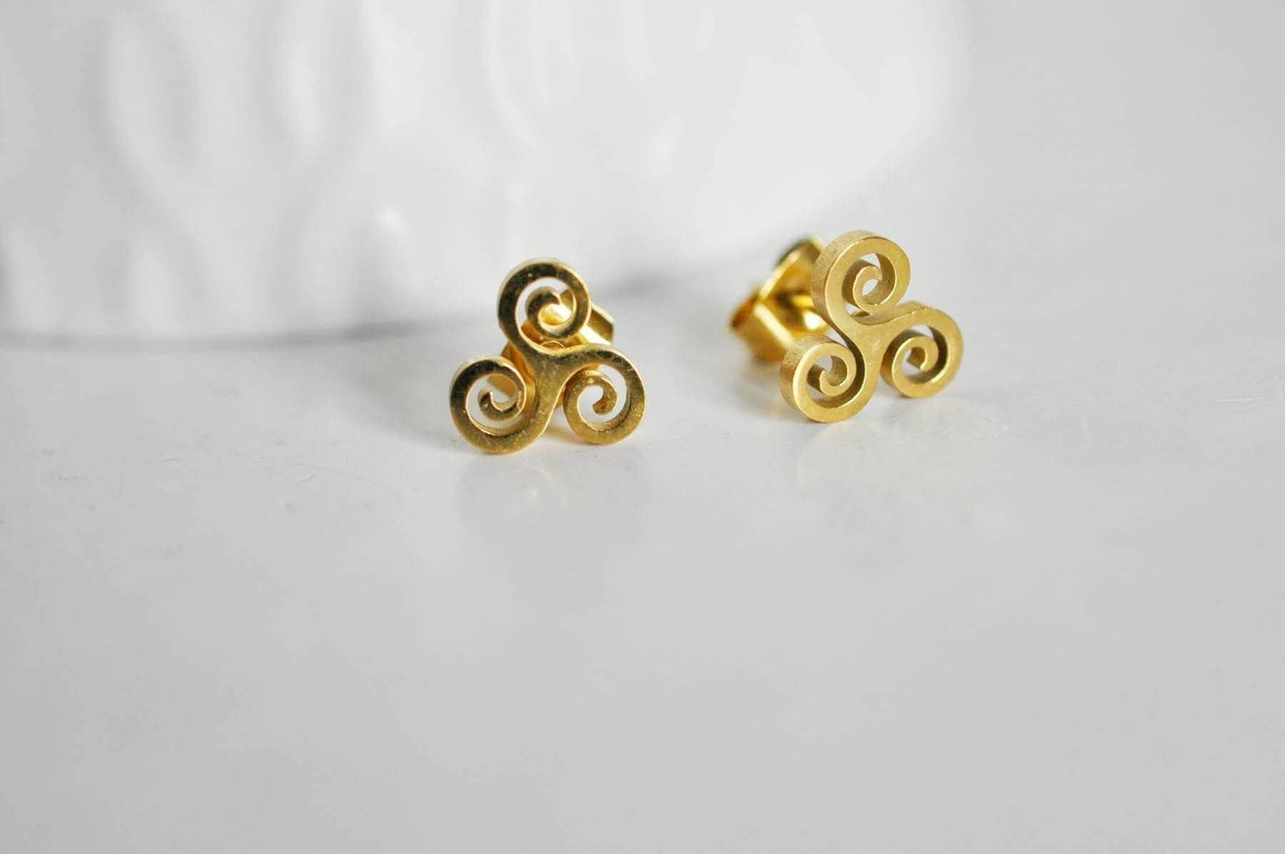 Gingerlily triskel G1719 boucles puces doré 9mm la paire sans nickel