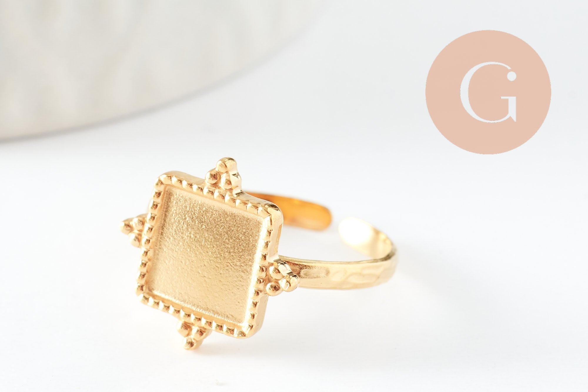 Gingerlily Apprêts DIY G9723 bague cabochon carré dorée 8mm