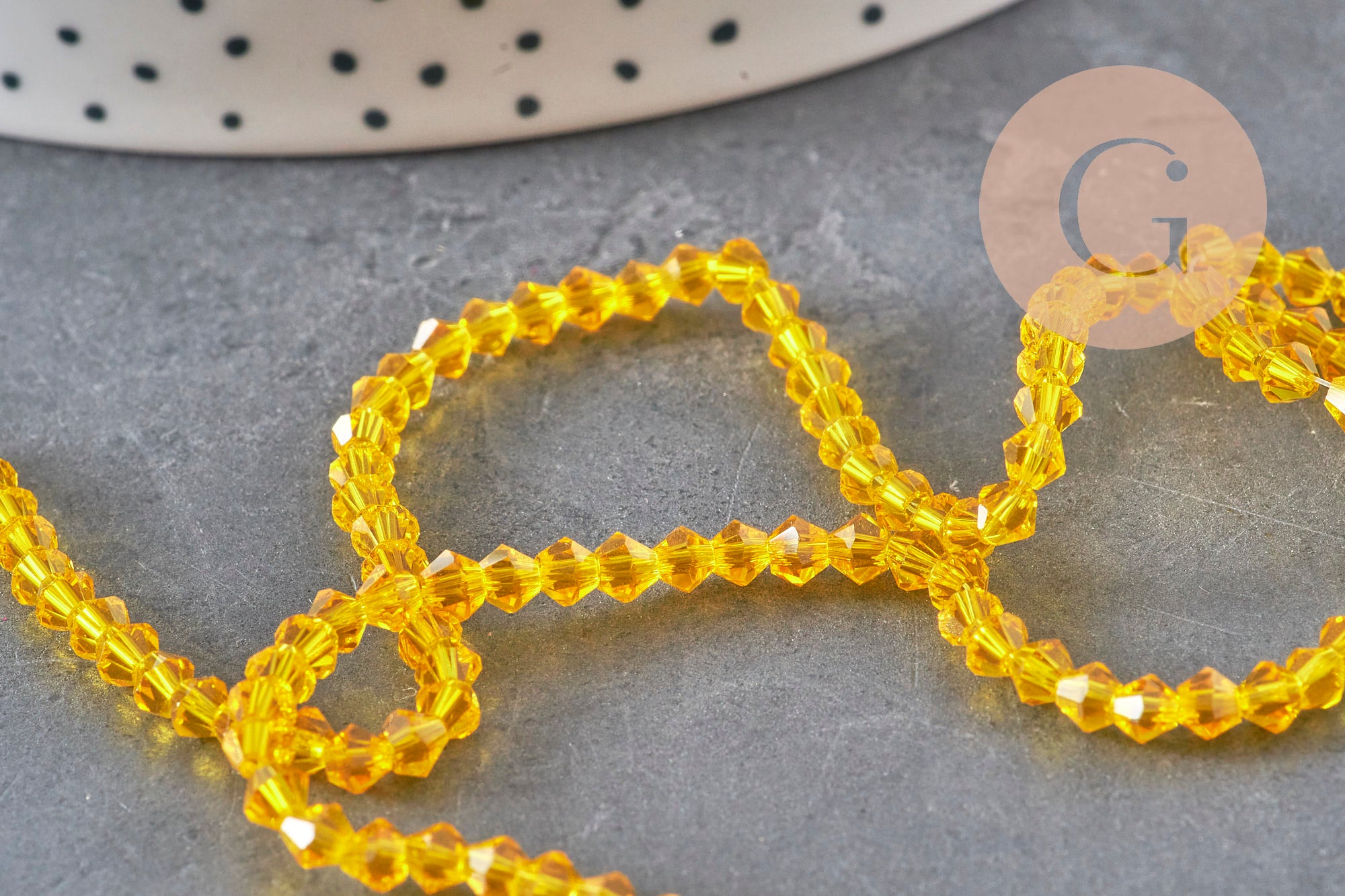 Gingerlily Perles toupies G11343 jaune 3,8mm fil 32cm