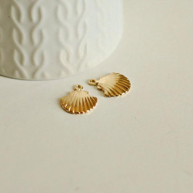 Gingerlily Pendentif coquillage laiton doré 19mm x1 G0134