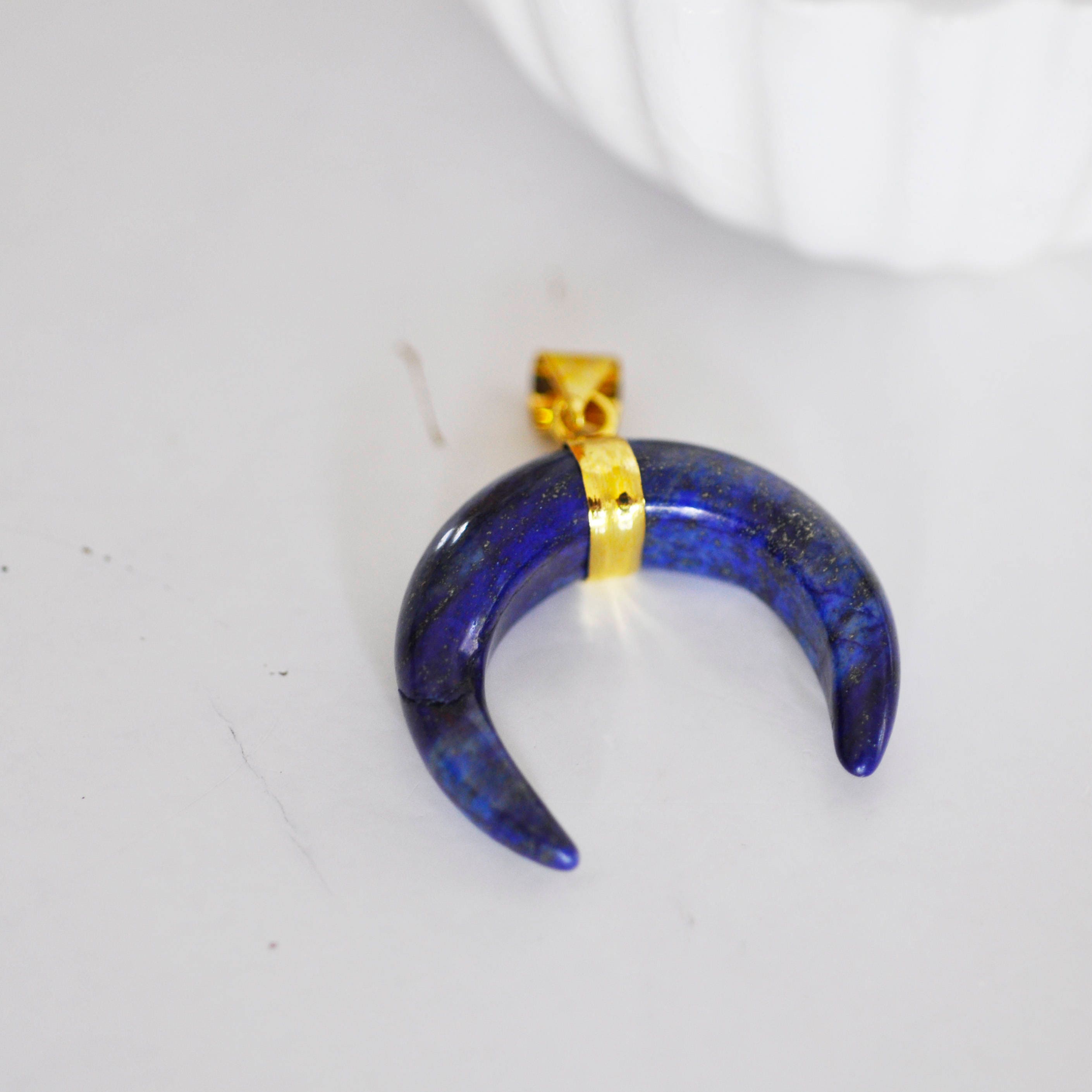 Gingerlily Perles G1377 pendentif lune lapis-lazuli 32 mm pierre