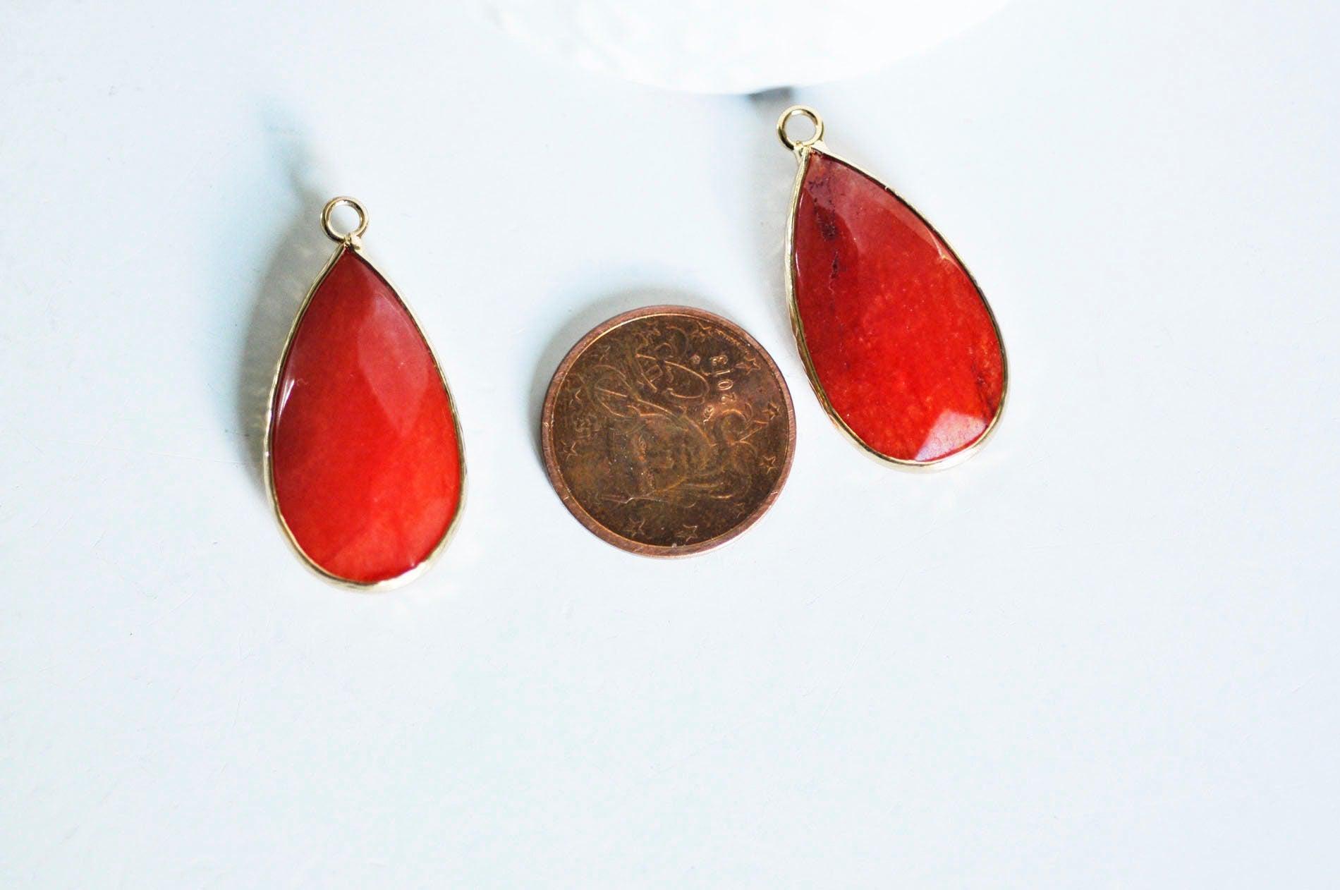 Gingerlily Pendentif goutte G0794 jade rouge doré 33mm
