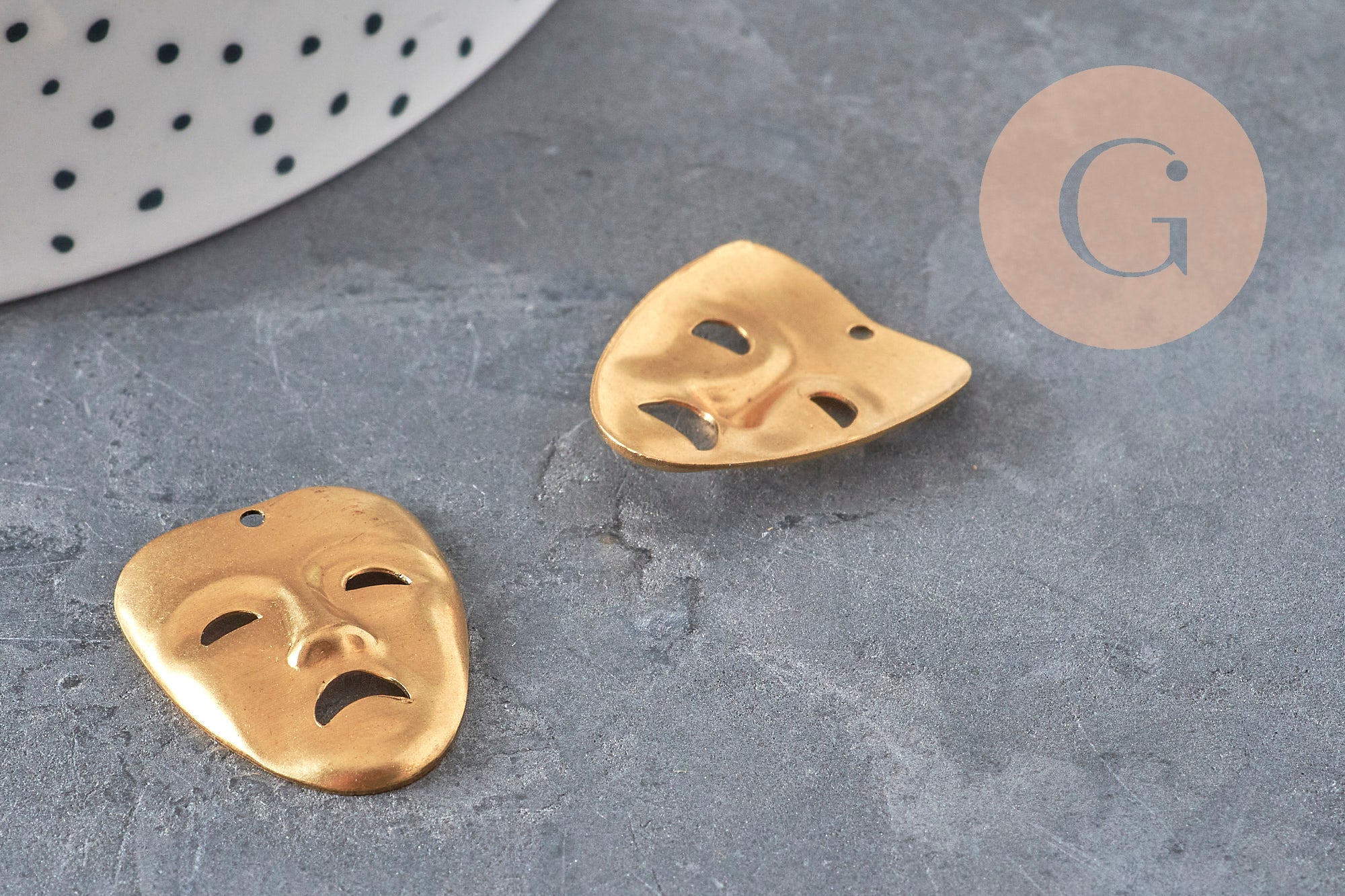 Gingerlily Pendentifs masque carnaval pendentif laiton brut 25mm