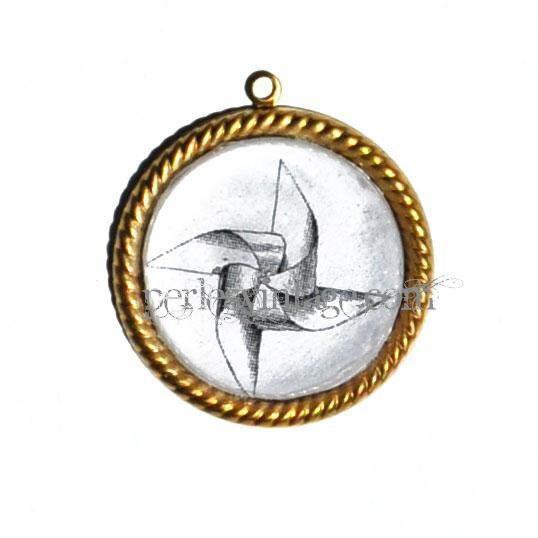 Gingerlily Pendentif éolienne laiton doré image noir blanc x1