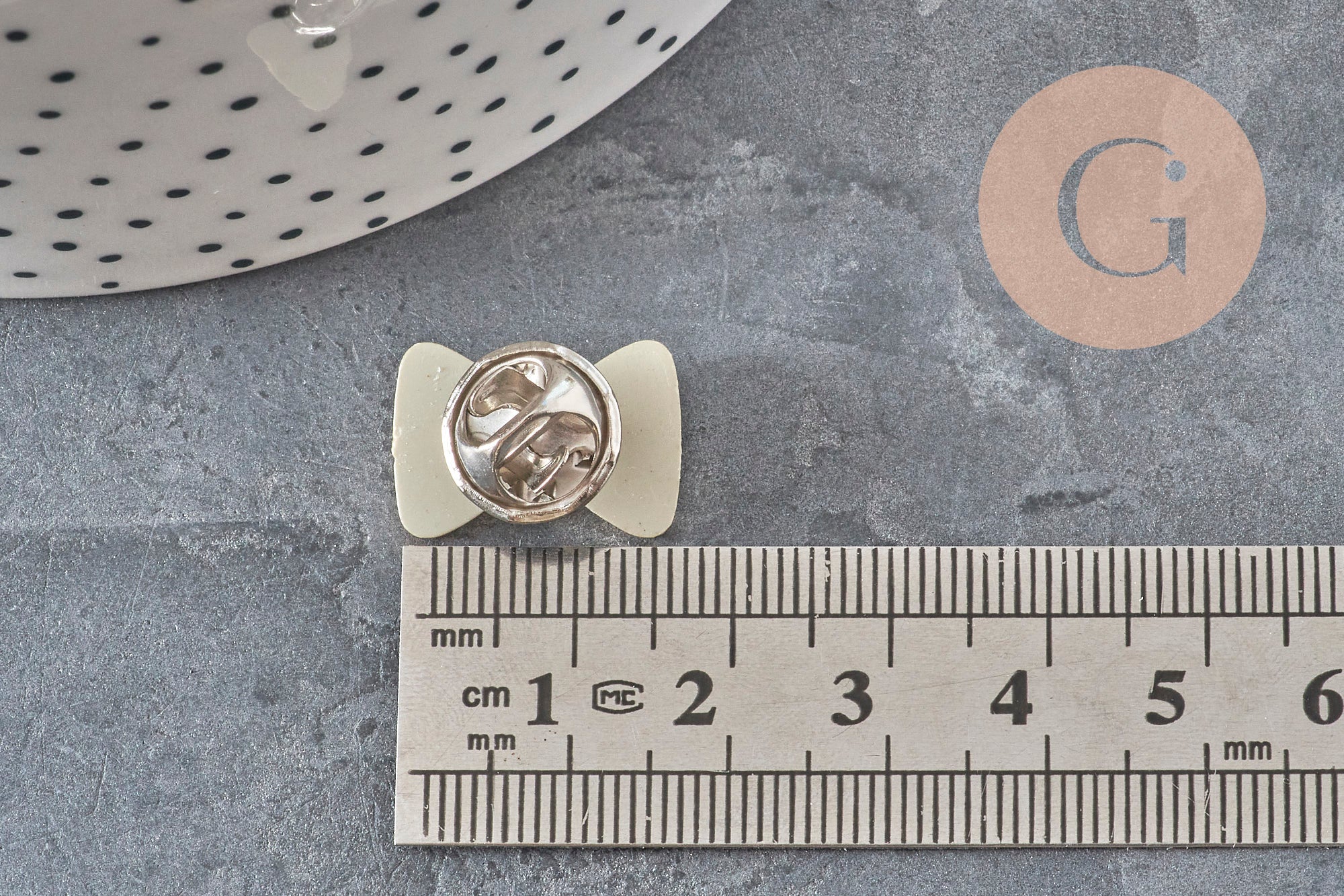 Gingerlily G11331 broche pin's nœud blanc doré 18,5 mm x1